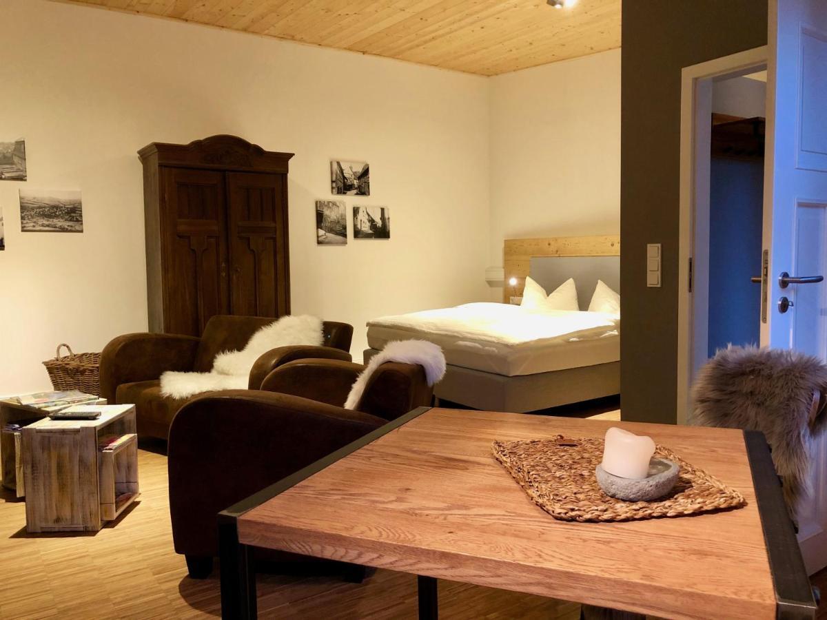 Heimatlodge ซินส์ไฮม์ ภายนอก รูปภาพ